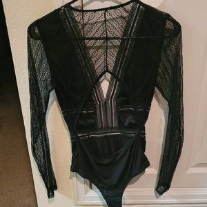 Like New Lulu's Casita Black Sheer Lace Long Sleeve Bodysuit, Size Small